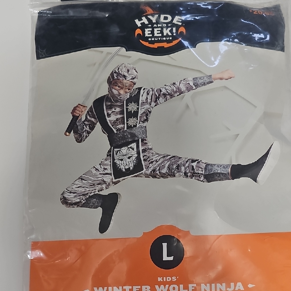 Target Hyde and Eek! Kids L Winter Wolf Ninja Costume - Black, Gray, White EUC